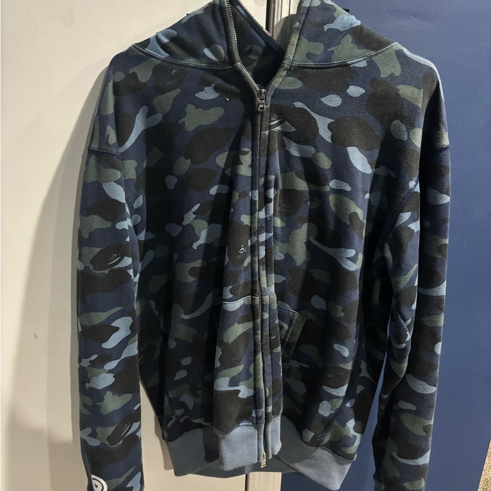 Men’s Size L Rep Bape Hoodie